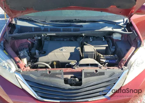 2012 Toyota Sienna Xle z USA, uszkodzony, nr VIN 5TDDK3DC2CS030295